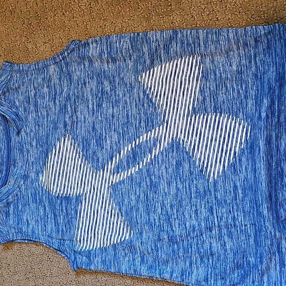 UNDER ARMOUR 4 LOT EUC BOYS 1 SHORT SET 3 SHIRTS - Picture 12 of 14